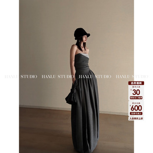 HANLU STUDIO品牌26ss原创精裁多片压褶设计茧型几何花苞裙半裙灰