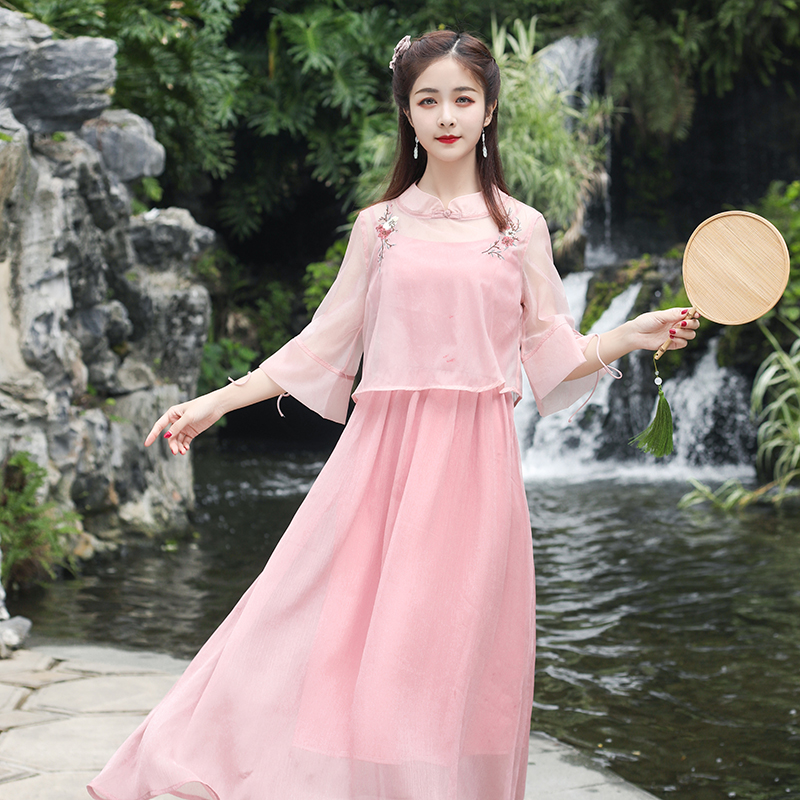 2024夏季新款中国风年轻款少女文艺复古汉服长款刺绣汉元素连衣裙