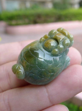 天然玉石a货黄加绿龙头龟吊坠