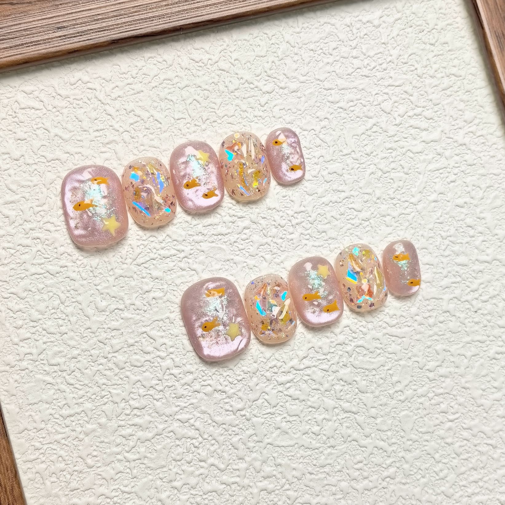 【浅水】新款手工穿戴甲粉色海洋极光猫眼氛围感小鱼夏日显白美甲