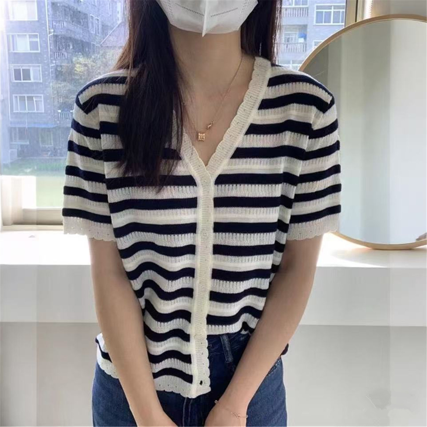 韩版冰丝条纹针织开衫女 2025夏季新款显瘦百搭减龄V领短袖上衣潮
