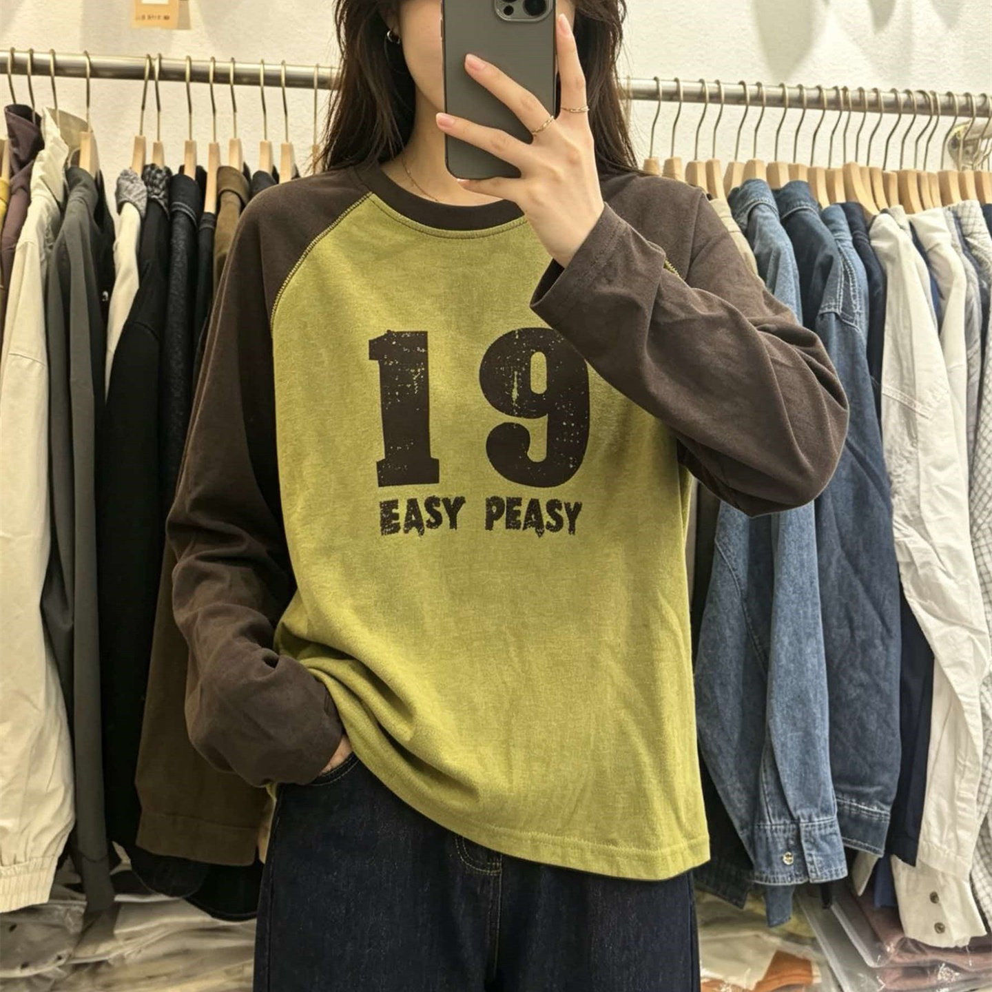 美式休闲数字印花撞色插肩袖长袖T恤女 2026秋季宽松圆领磨毛上衣