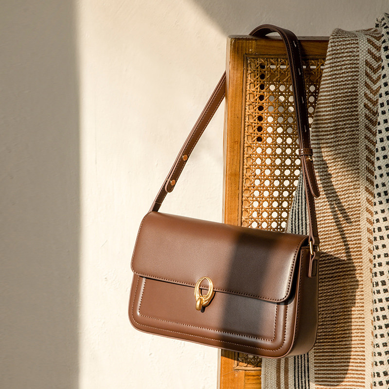 包包女2021新款潮高级感秋冬季斜挎vintage古着中古今年流行爆款