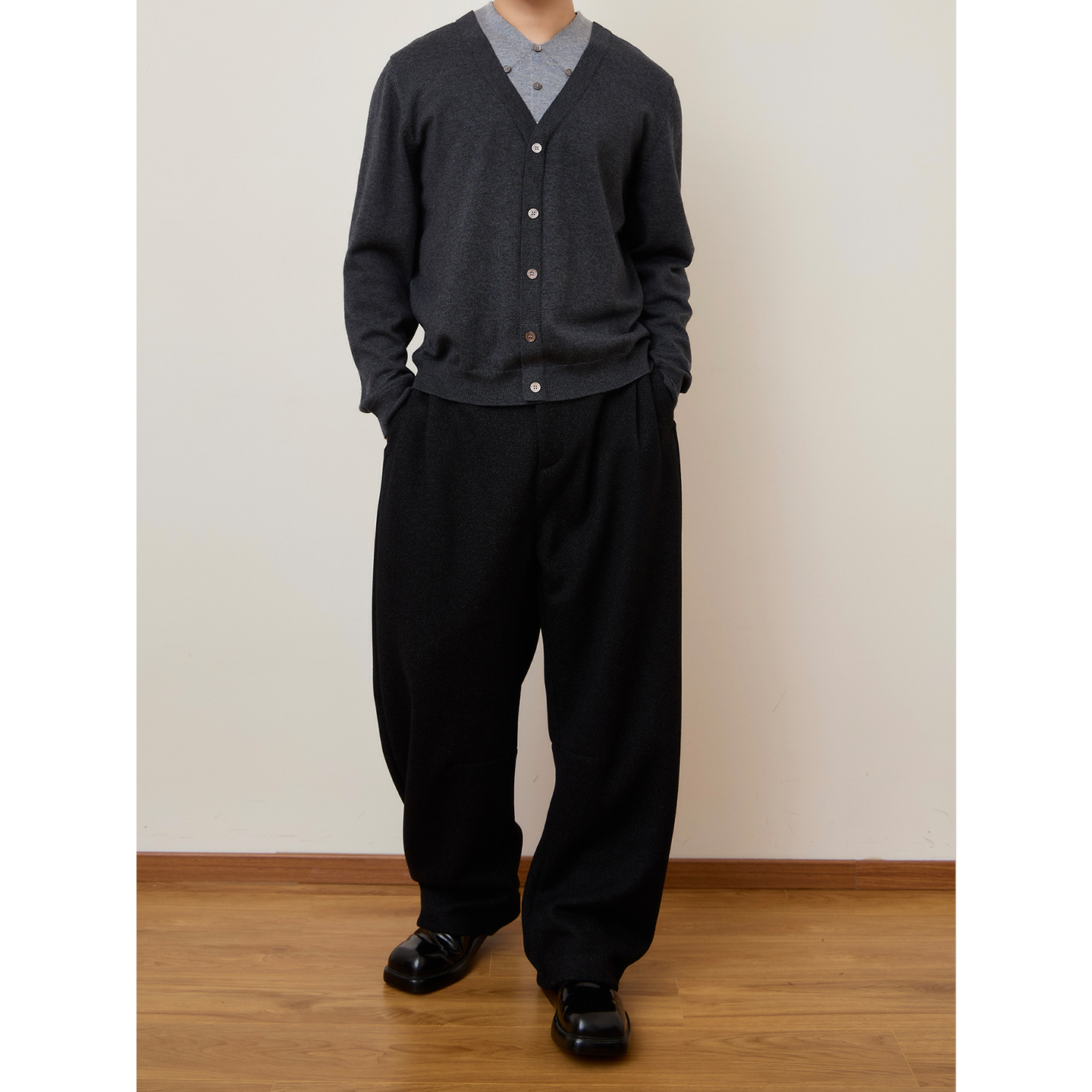 精致套头假两件撞色针织衫