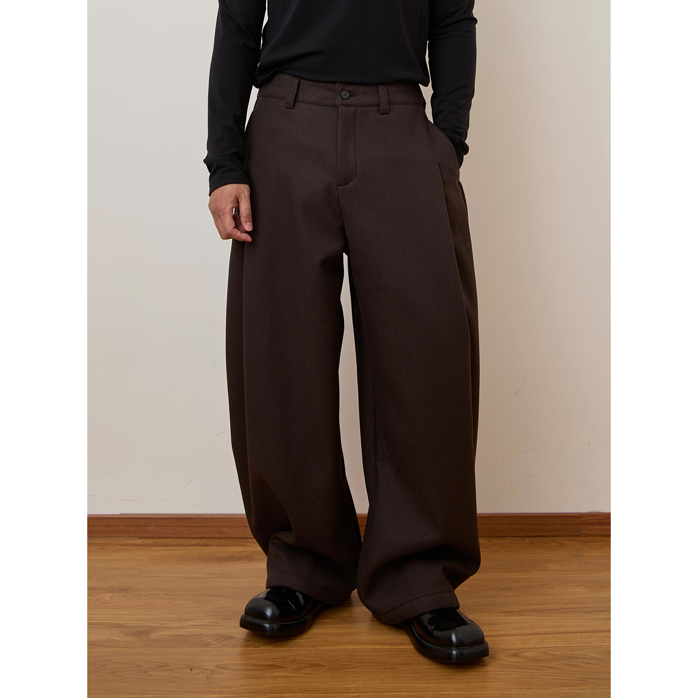 双褶设计加厚加绒弯刀裤