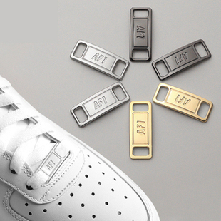 扣弧形鞋 AF1板鞋 aj1鞋 带扣适配潮牌球鞋 带配件 金属标牌空军一号鞋