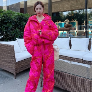 羽绒服女款2024新款连帽短款宽松洋气高级感时尚白鸭绒冬季外套潮