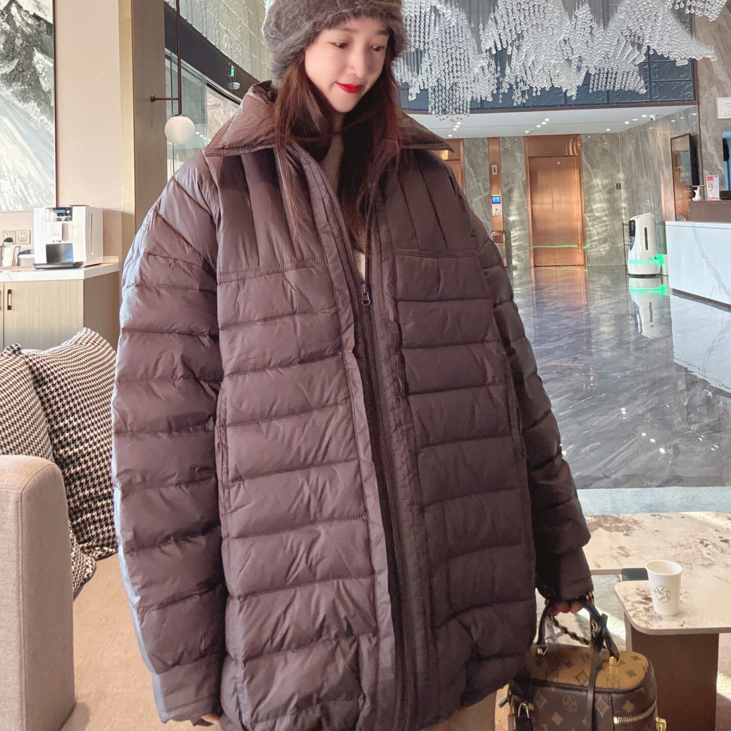 排骨羽绒服女款冬季不臃肿翻领宽松中长款高级感轻薄白鸭绒外套潮