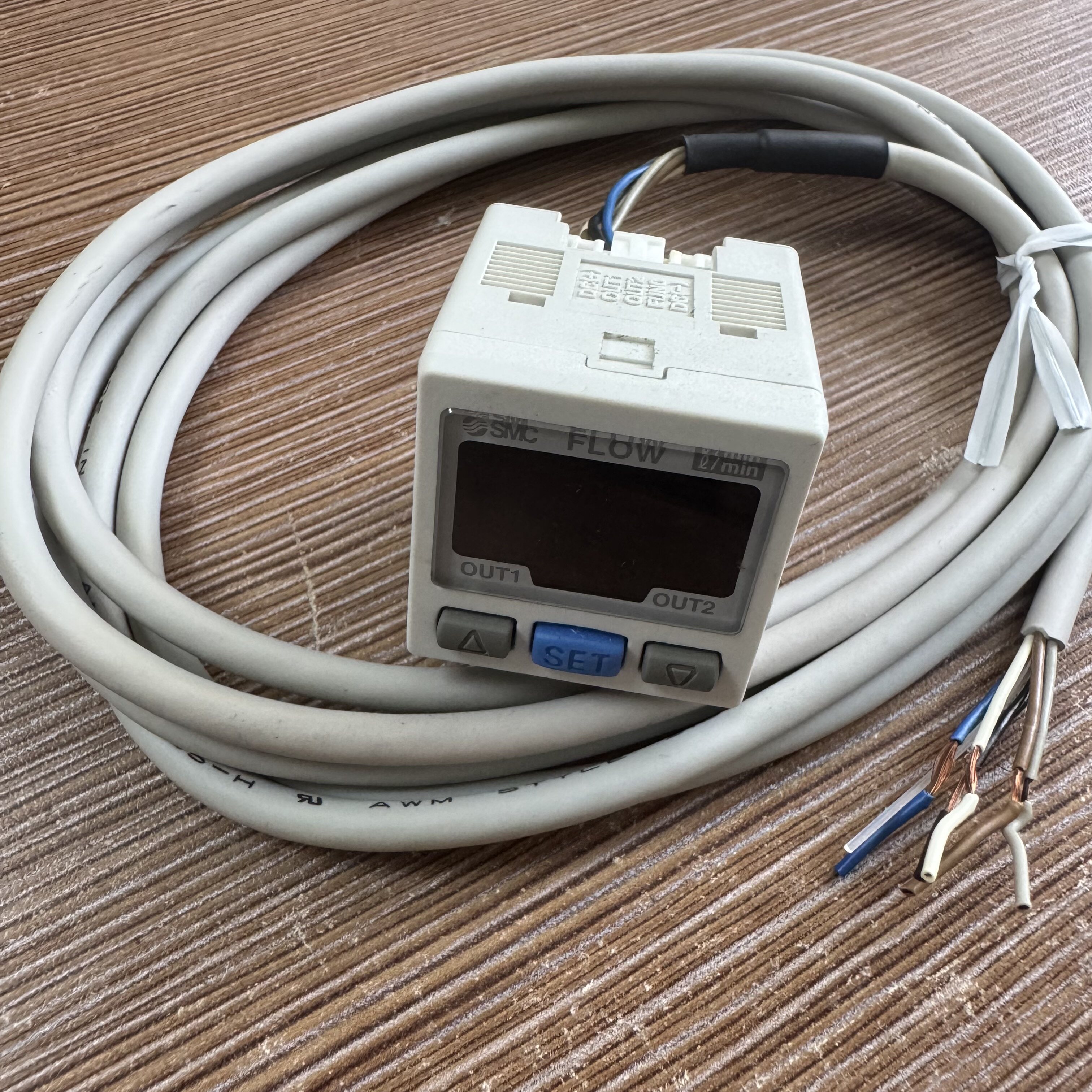 日本SMC原装流量计开关显示器压力表PFM300-ML现货
