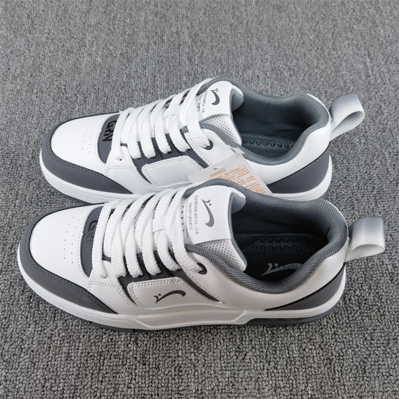 贵人鸟时尚运动休闲跑步鞋板鞋