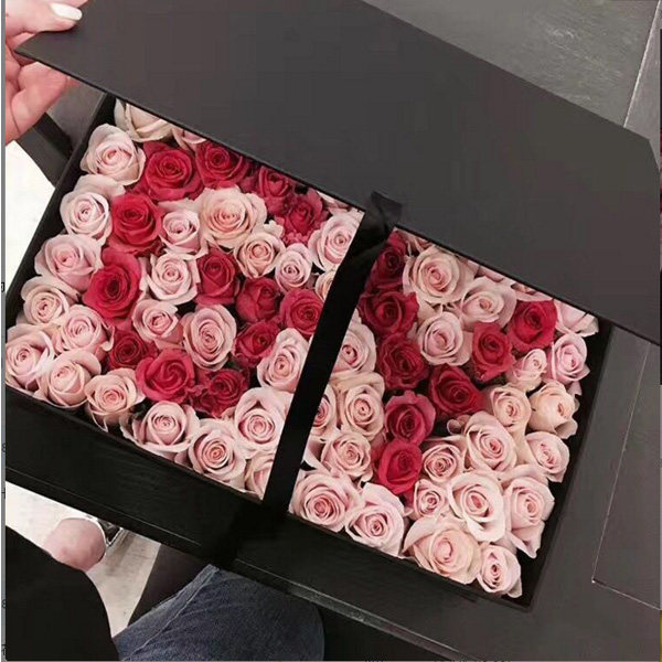 长春鲜花同城配送，66朵玫瑰粉色红色搭配 长春鲜花实体店