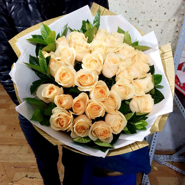 香槟玫瑰11-33朵 生日送花 长春送花 长春鲜花速递 长春鲜花