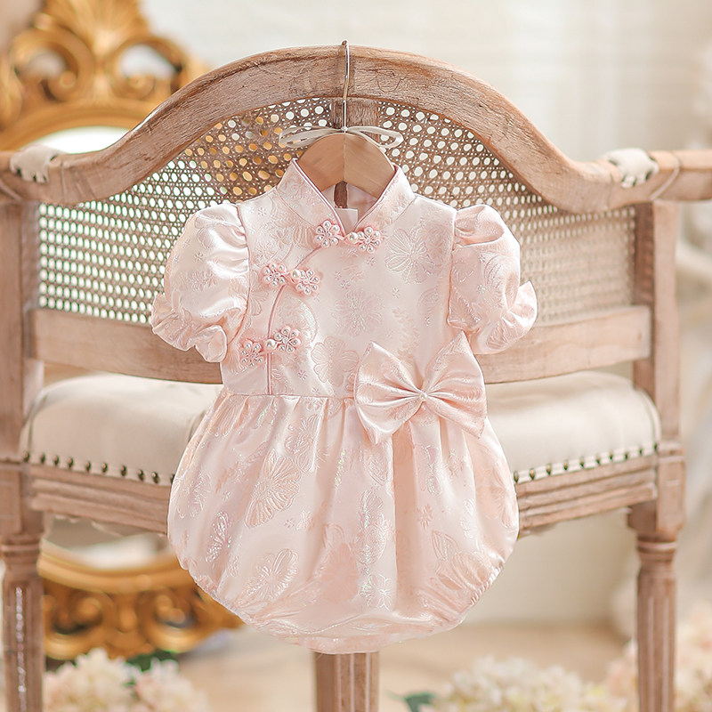 粉色周岁礼服女宝宝夏季婴儿抓周包屁服百天满月抓周碎花唐装旗袍