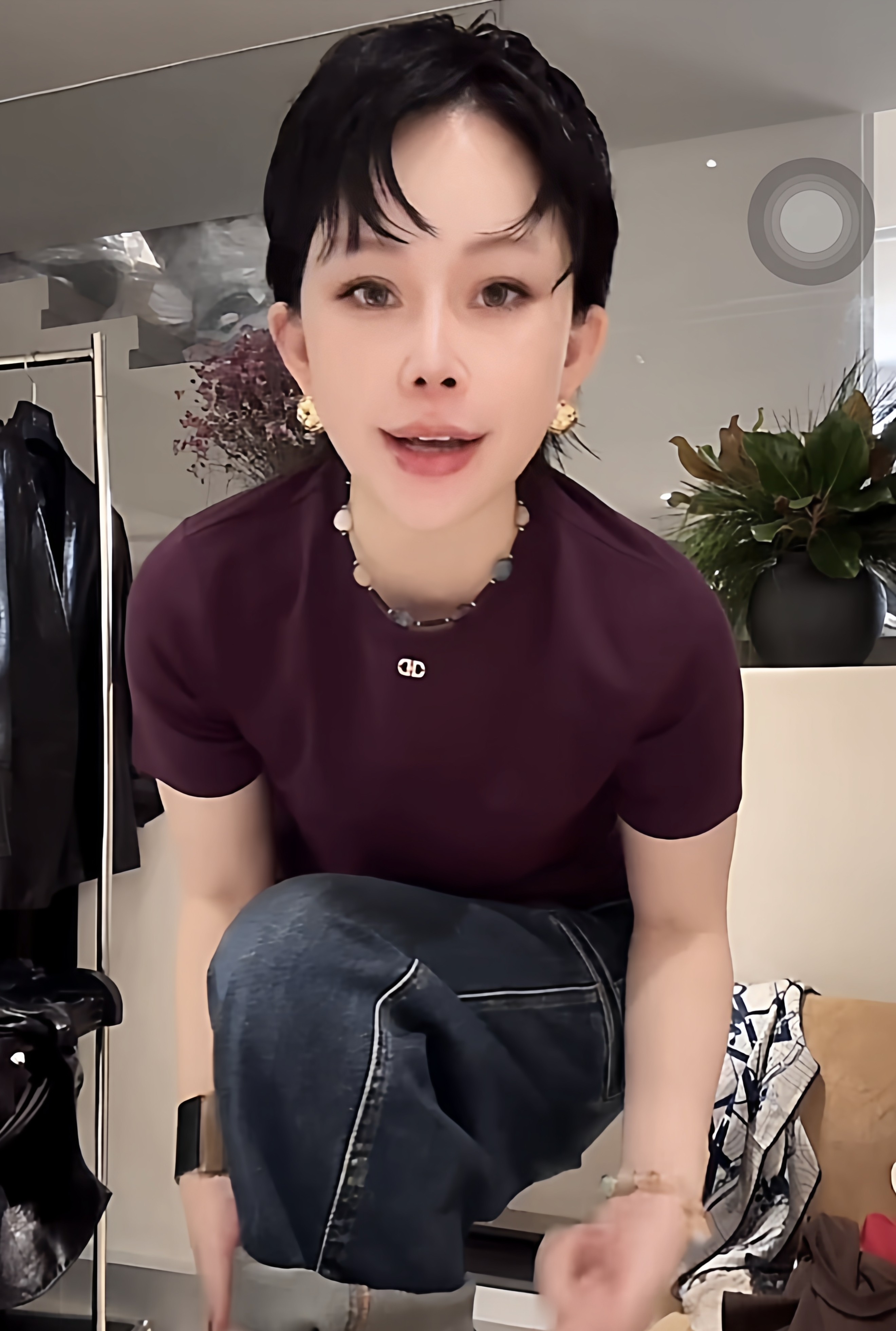欧洲条纹站2025秋季新款新款百搭小众气质圆领短袖洋气T恤女修身