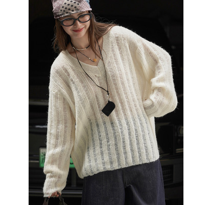 HXL法式温柔大V领镂空毛衣