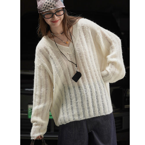 HXL法式温柔大V领镂空毛衣