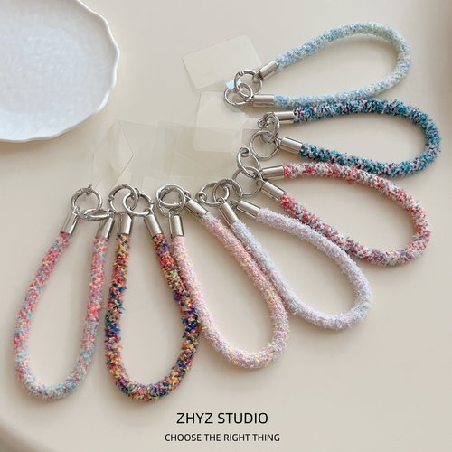 ins高级感秋冬珊瑚毛绒手机挂绳短款手腕短绳带夹片CCD相机手提女