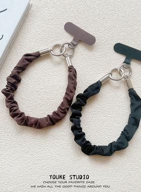 高级感棕色黑色褶皱挂绳短款手腕短绳带夹片手机壳CCD相机手提女