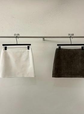 【玳禾】冬季新款休闲高腰绣花绒面复古百搭直筒短款半身裙H60165