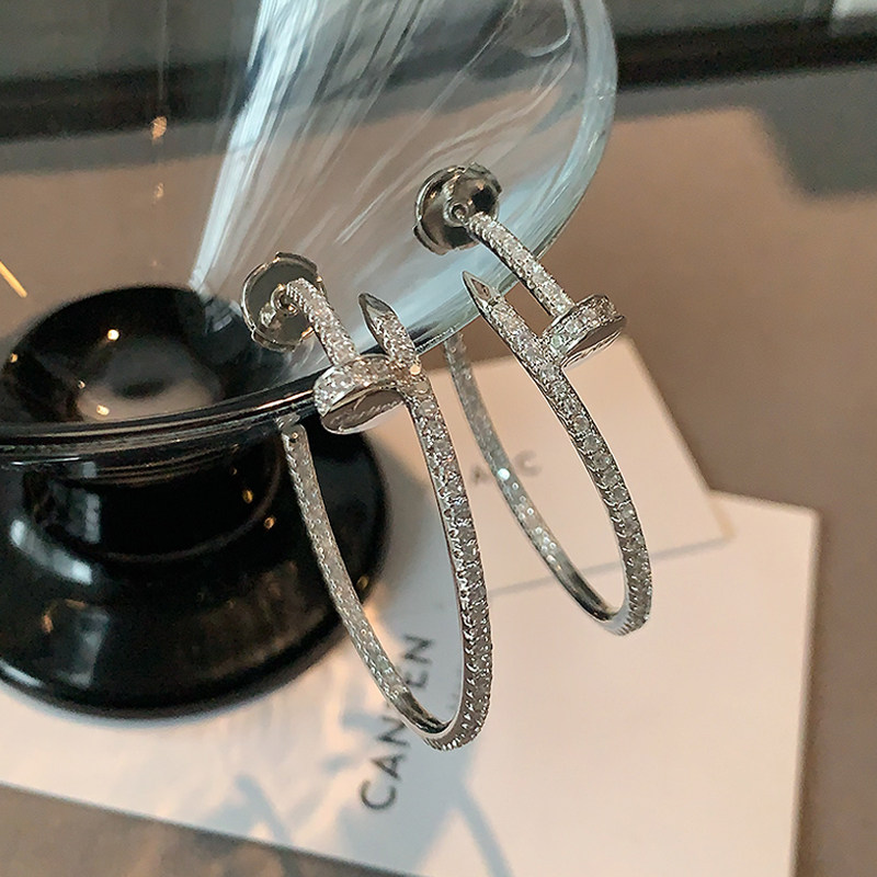 镶钻钉子耳圈2026新款爆款圈圈耳环轻奢高级感欧美风超闪圆圈耳饰,饰品/流行首饰/时尚饰品新,耳环,淘宝优惠券,粉丝福利购,淘宝优惠卷