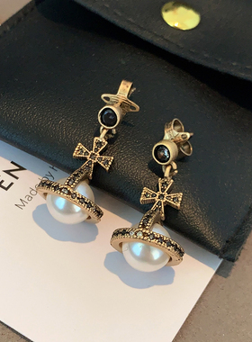 黑色满钻西太后耳环2025新款高级感珍珠耳饰轻奢耳钉朋克土星耳坠