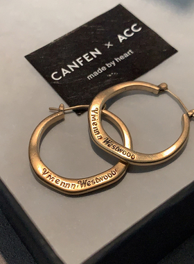 西太后字母金属耳扣2026新款爆款古铜色耳环轻奢高级感小香风耳饰