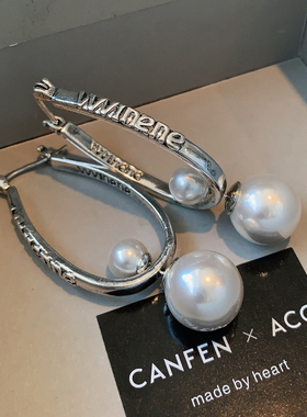 西太后字母耳环2025新款高级感耳扣轻奢小众设计珍珠耳坠欧美耳饰