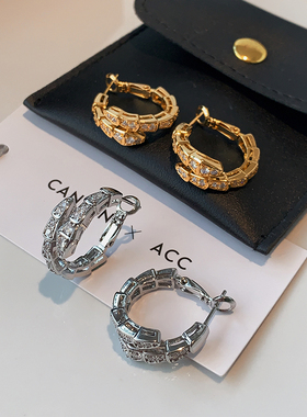 许我耀眼许妍同款耳环2026新款爆款高级感耳饰满钻蛇形赵露思耳扣