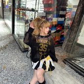 美式 1件85折2件8折3件75折 辣妹蝴蝶结印花慵懒宽松镂空针织衫