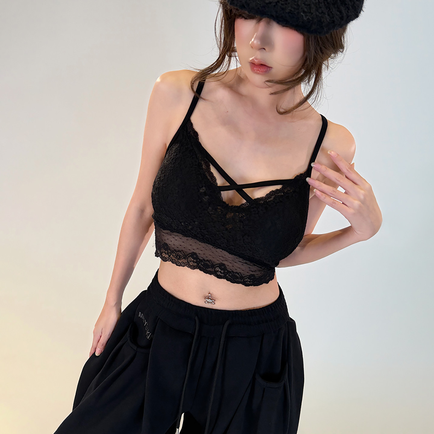 初代美希MEYSIKIM蕾丝绑带背心吊带女内搭带胸垫黑色2025新款美背,女装/女士精品,背心吊带,淘宝优惠券,粉丝福利购,淘宝优惠卷