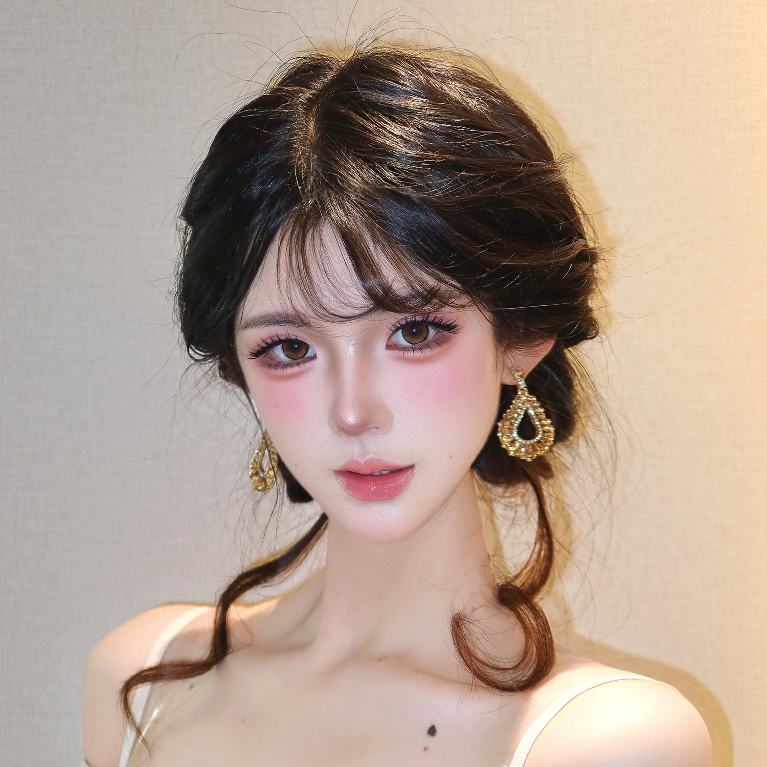 闪锆镂空耳环女2026新款高级感耳钉轻奢独特小众设计复古夸张耳饰