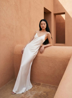 JIRANDESIGN真丝吊带连衣裙女高端气质显瘦桑蚕丝长裙白色礼服裙