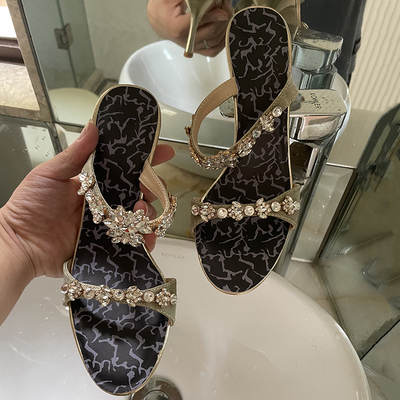 9号鞋坊~~小众款！不撞款 blingbling水钻一字带高跟凉鞋单