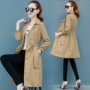 Áo gió nữ mùa xuân và mùa thu 2019 mới đầu thu dài chờ đợi áo khoác phổ biến khí tiết - Trench Coat áo khoác thun nữ