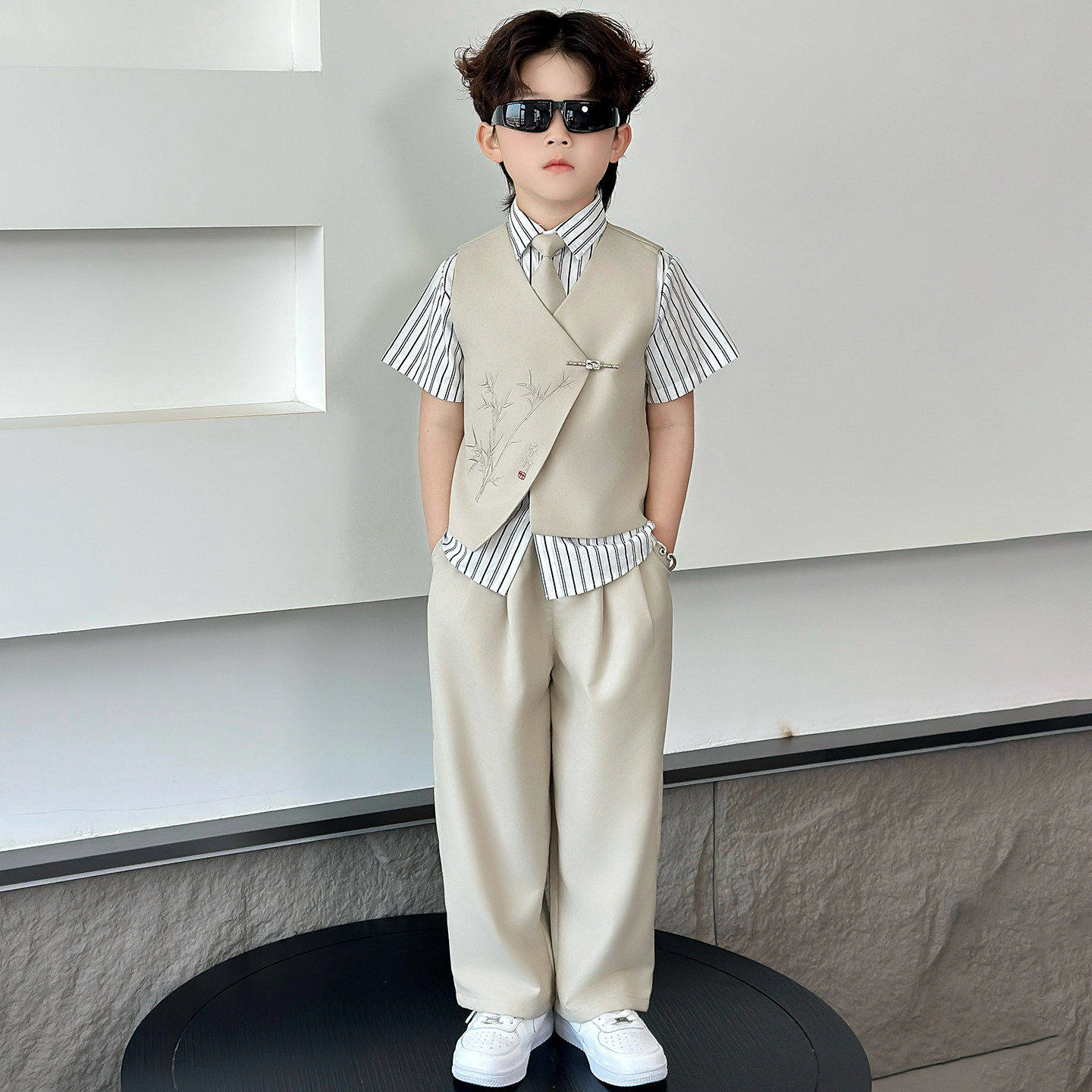 法国Uamtor男童礼服套装夏季儿童主持人新中式花童西装走秀演出服