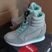 HOZ后街内增高女鞋 冬新款 高帮纯色防滑泡沫底男女雪地靴