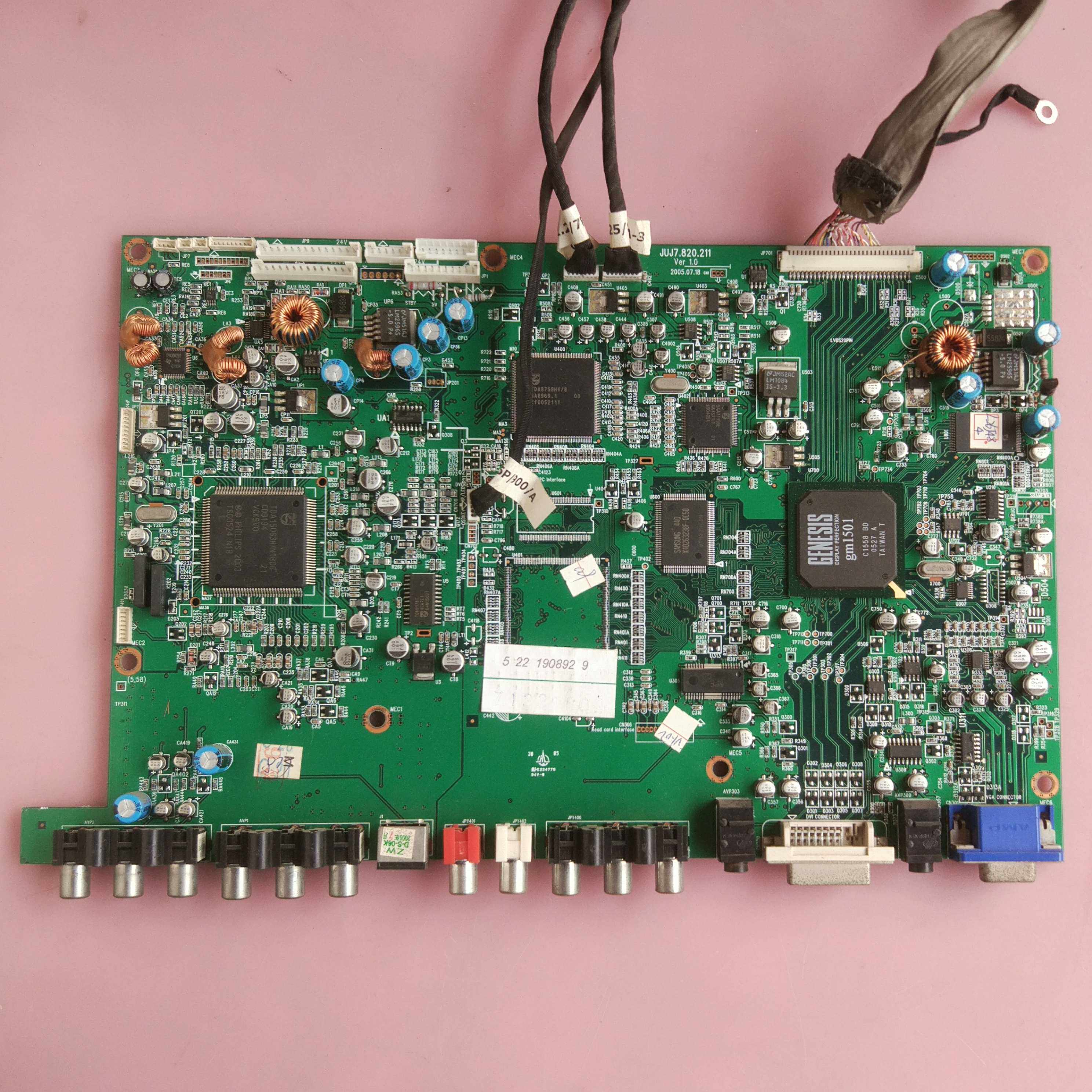长虹 LT2618 主板 JUJ7.820.211 屏LC260W01 1280X768 12V