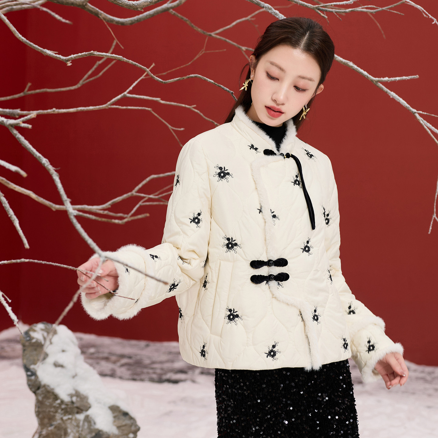 若潮大码女装2025冬季新款国风绣花绗棉外套保暖短款胖MM,女装/女士精品,大码棉服,淘宝优惠券,粉丝福利购,淘宝优惠卷