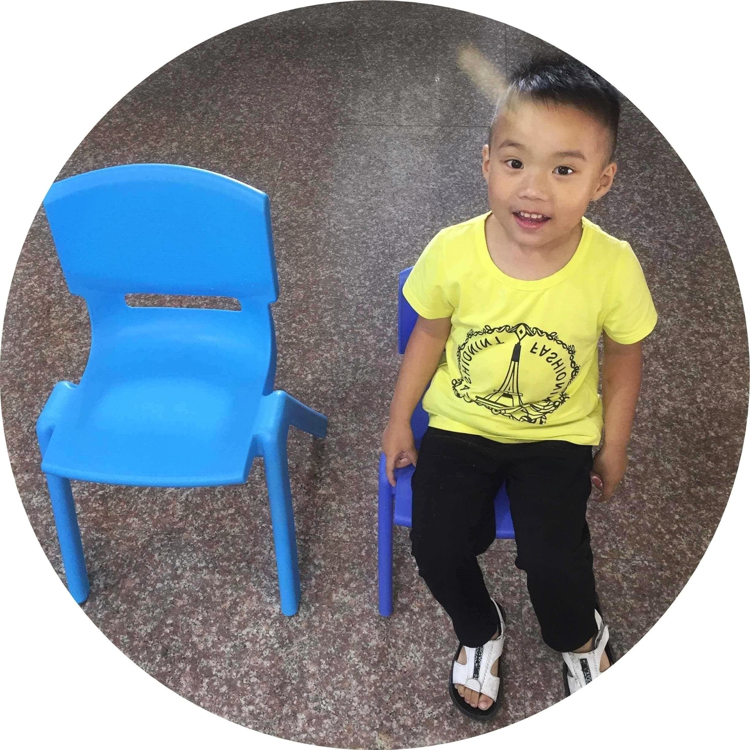 Children's habits of using chairs and chairs to protect在類目 尿片/洗護/餵哺/推車牀, 兒童房/桌椅/傢俱, 兒童書桌椅/寫字檯中 - 來自Buy2taobao.com提供專業的淘寶代購服務