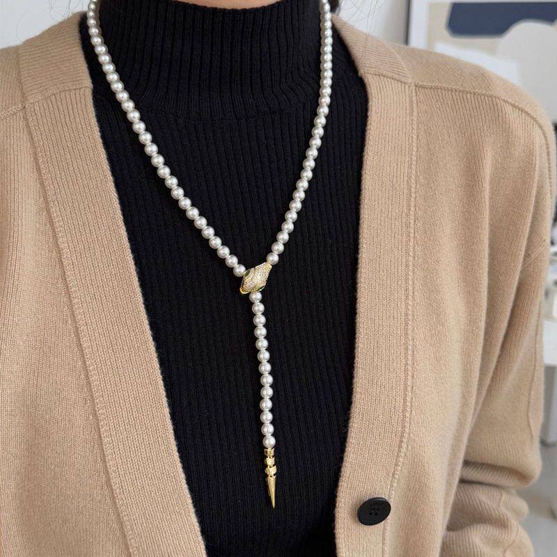 多戴蛇形施家珍珠项链女秋冬轻奢高级感串珠毛衣链长款百搭配饰品