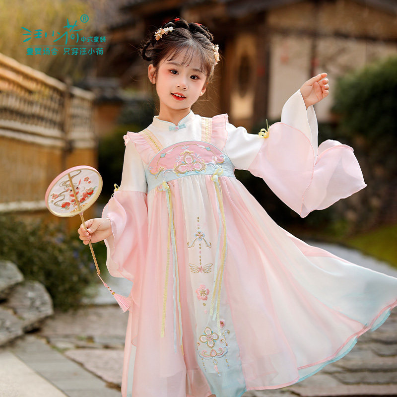 汪小荷秋季女童高端汉服图片