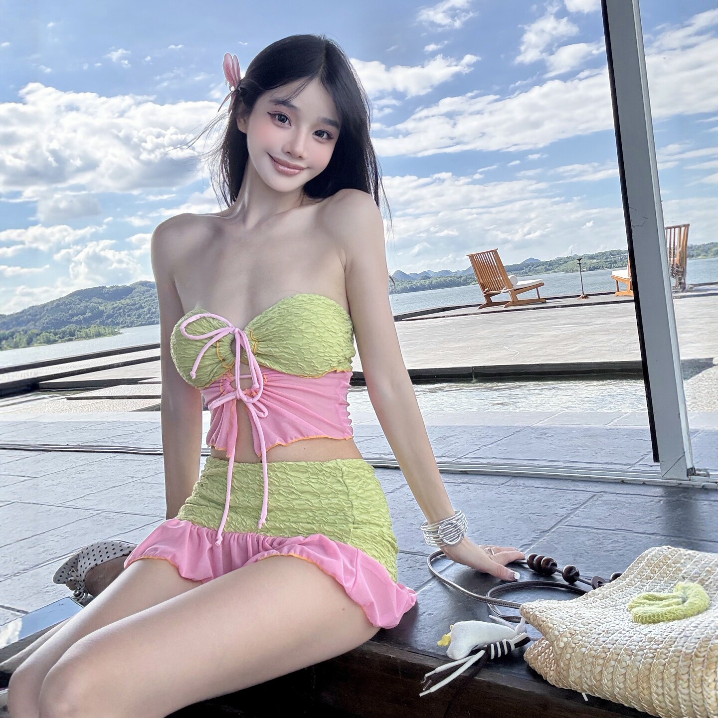 法式甜美多巴胺泳衣粉绿抹胸