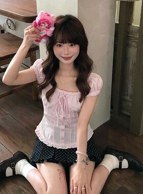 美式辣妹风方领漏锁骨系带衬衫女夏季压褶下摆蕾丝泡泡袖上衣套装