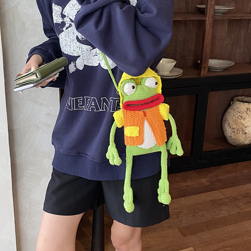 成品手机包手工钩织包丑萌百搭大嘴青蛙斜挎包休闲可爱女士单肩包