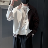 白色