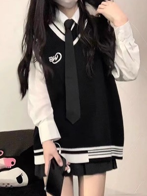 2023秋季学院风针织马甲套装