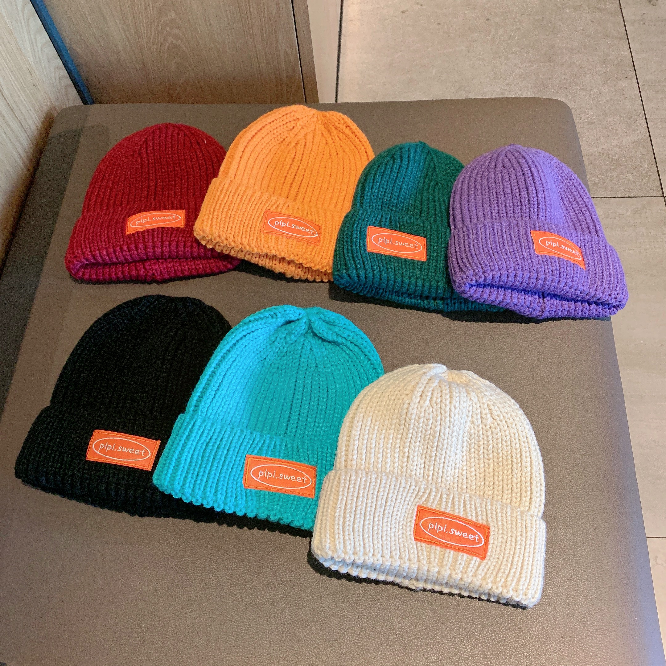 加厚撞色百搭风贴布显脸小毛线帽