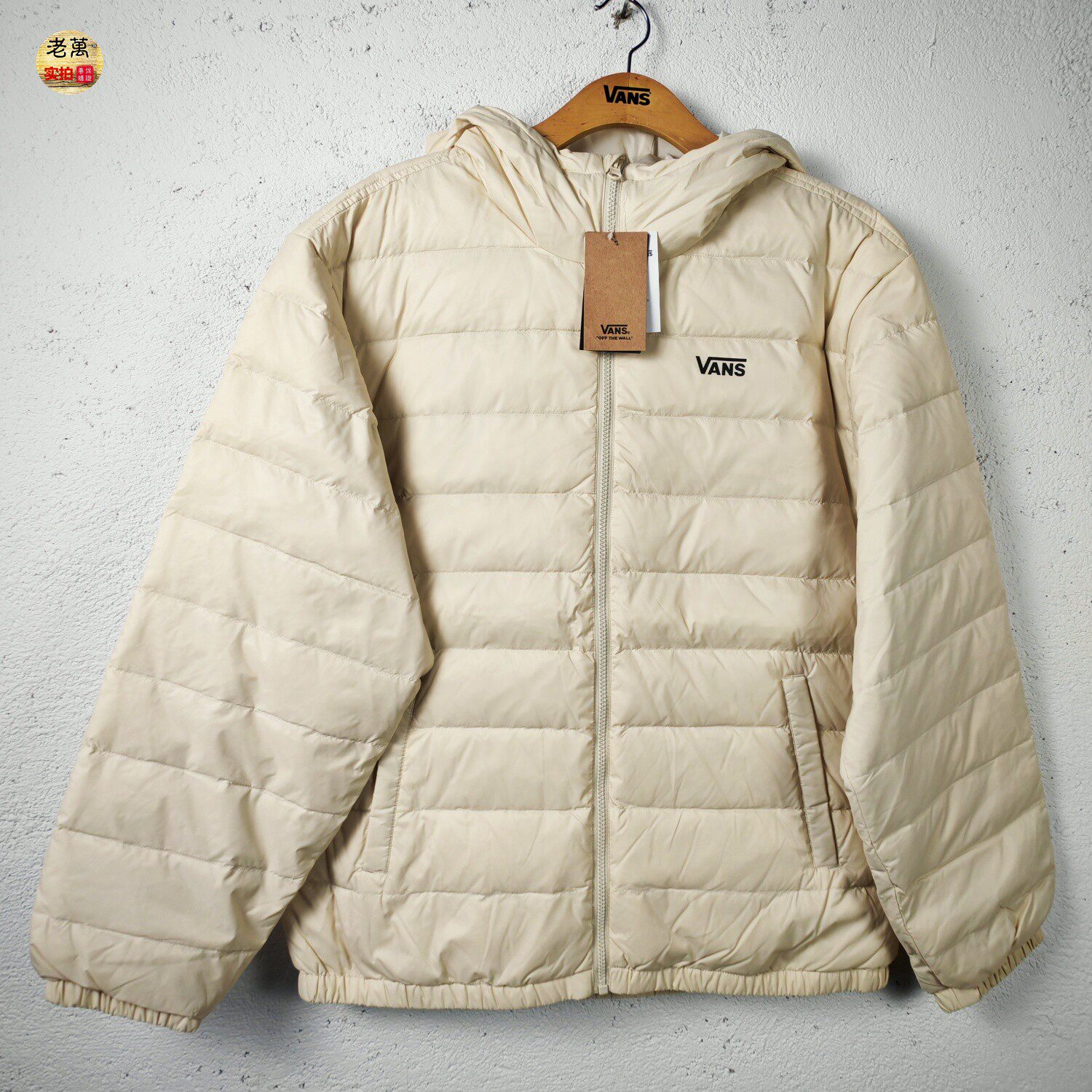老万VANS 男女秋冬简约百搭连帽尼龙排骨羽绒服外套VN000P2P2N1
