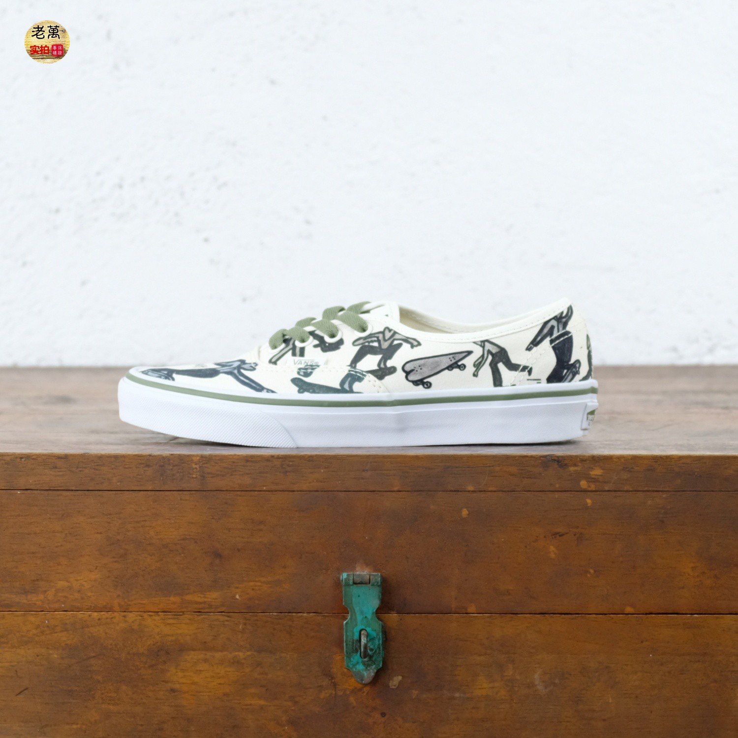 老万Vans范斯 Authentic BOLIN联名心形脑袋低帮板鞋 VN0009PVDOR