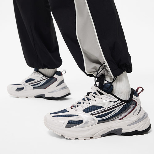 Lining/李宁正品极光2K V2男子经典复古舒适透气休闲鞋AGCU025
